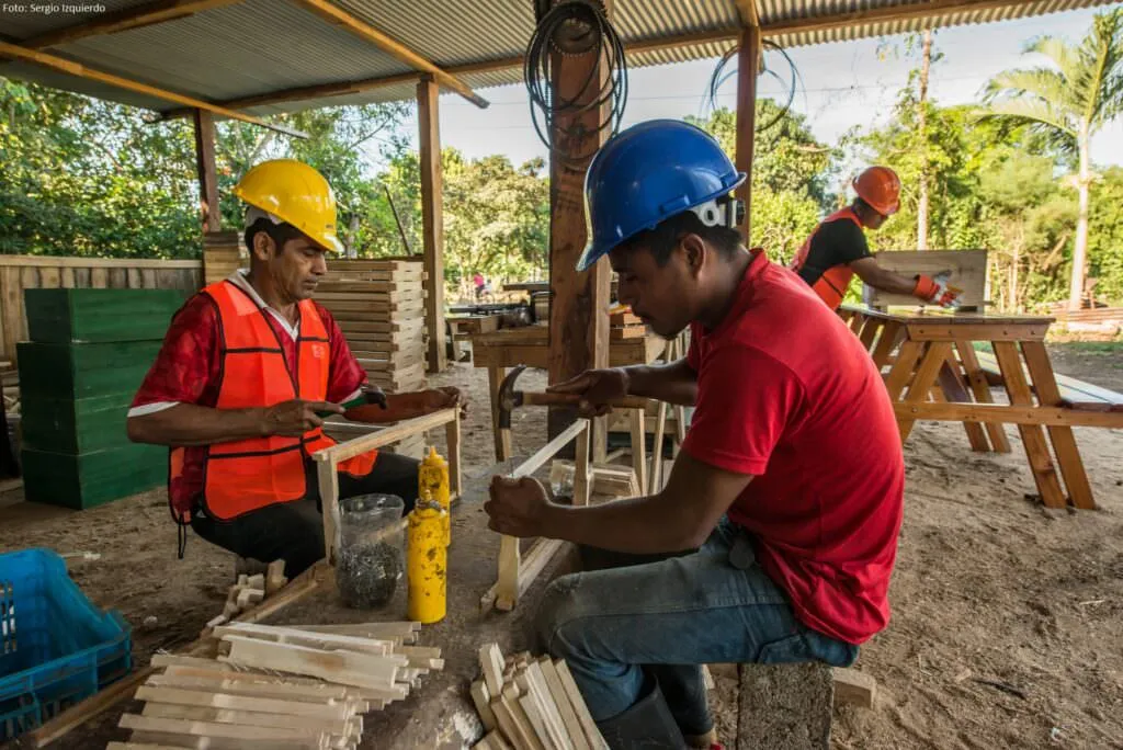 Carpenters in Petén